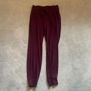 Lululemon joggers size 6